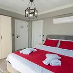Detached With Private Pool In Inlice 别墅 *