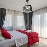 Detached With Private Pool In Inlice Fethiye
