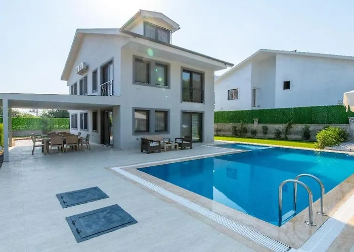 Detached With Private Pool In Inlice Villa