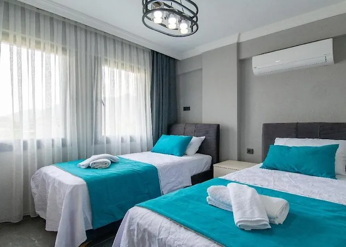 Detached With Private Pool In Inlice *